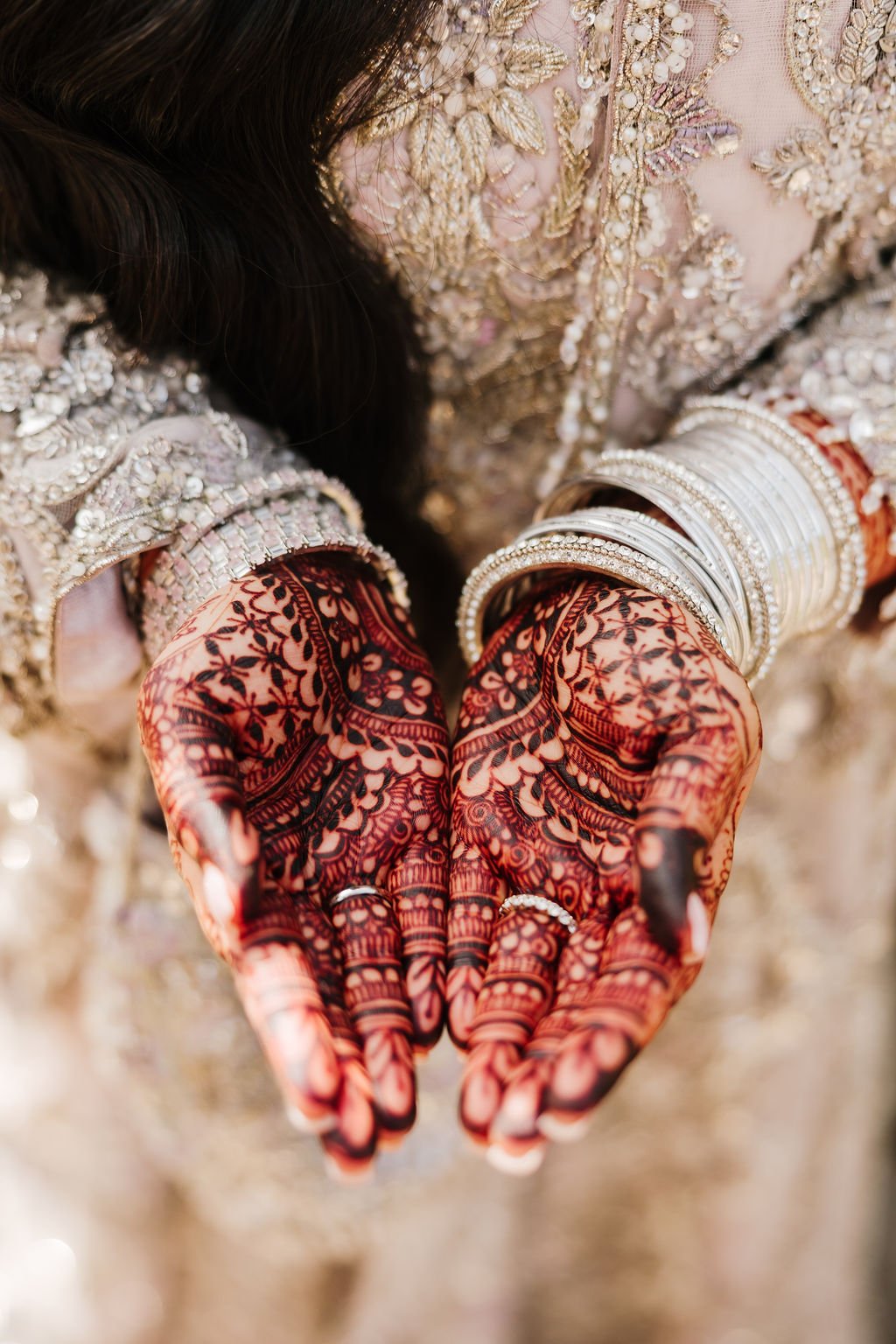 Fatima & Usman - Photo 6