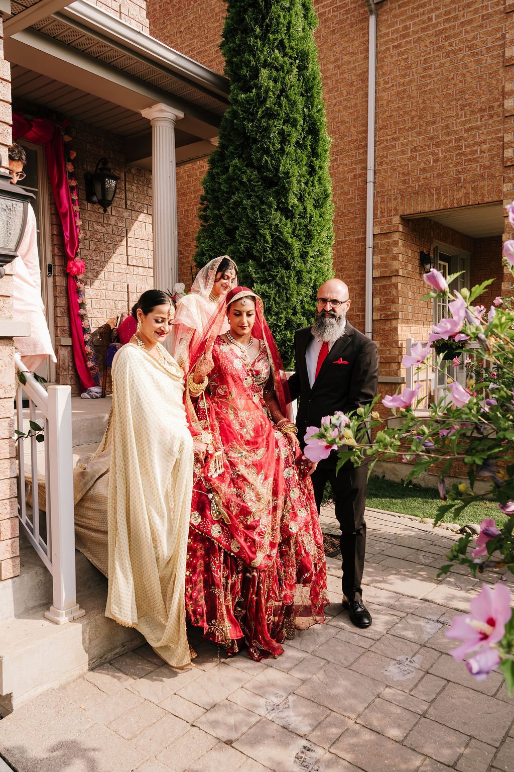 Harnaaz & Adam - Photo 3