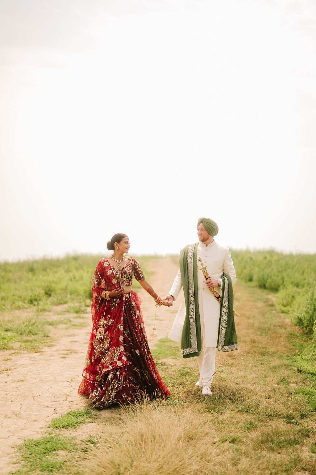 Harnaaz & Adam - Photo 11